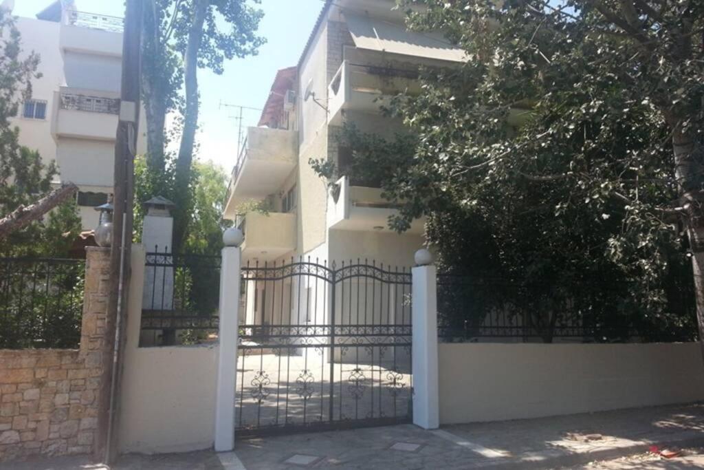Air Conditioned Studio In Quite Garden With Barbecue Athens Exterior photo